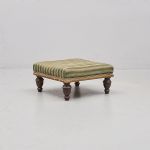 1219 8668 FOOTSTOOL